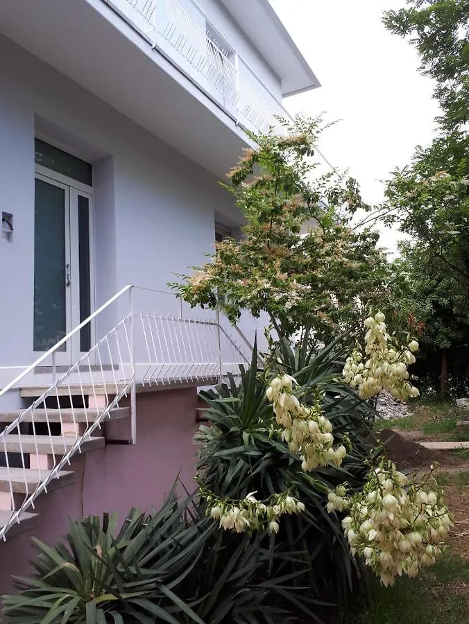 Bed and Breakfast R&B Manga Rosas Lido di Dante