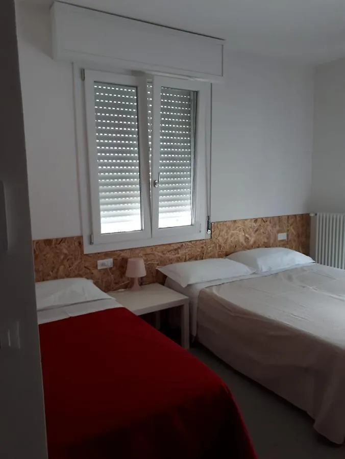 Bed and Breakfast R&B Manga Rosas Lido di Dante