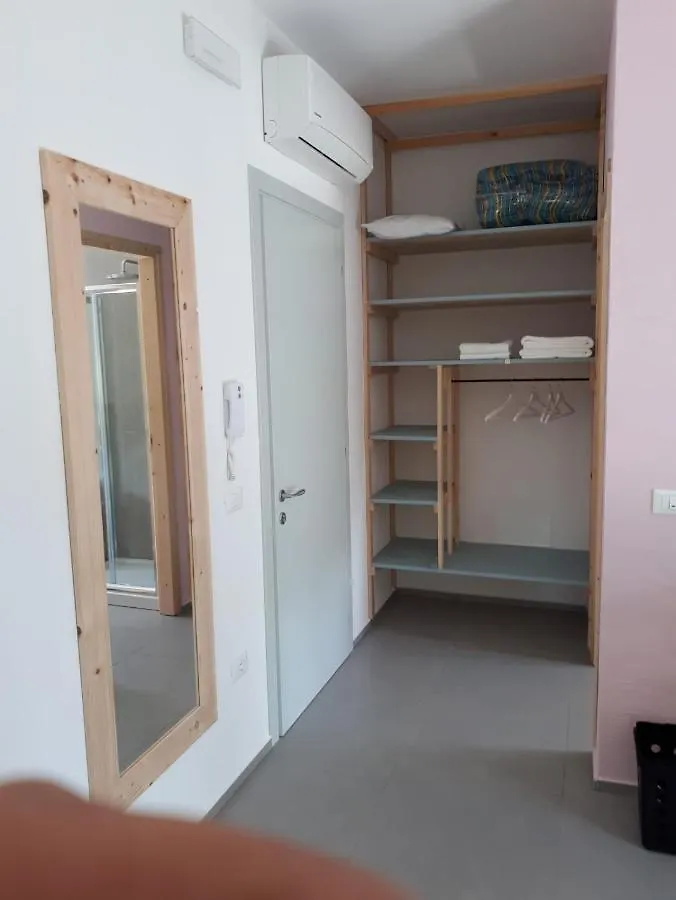 Bed and Breakfast R&B Manga Rosas Lido di Dante 0*,  Italien