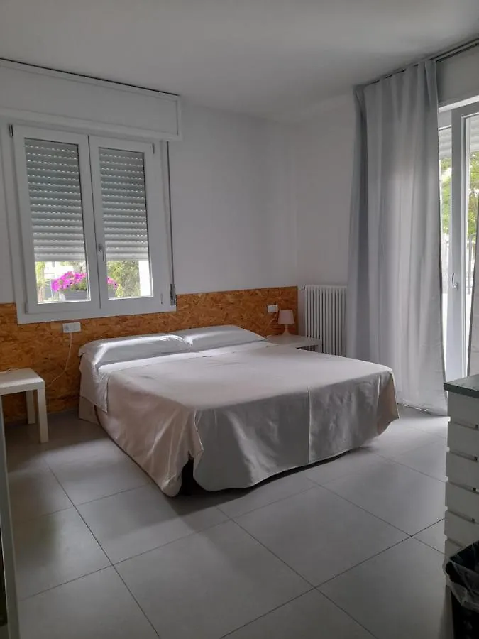 R&B Manga Rosas Bed & Breakfast Lido di Dante
